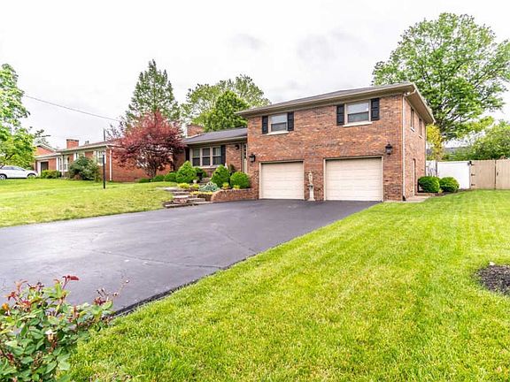 3rd image of 109 Westwood Dr