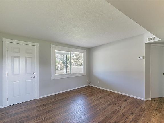 4th image of 10480 111th Ave