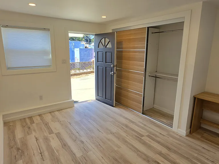 54 N Mayfair Ave — Photo 10