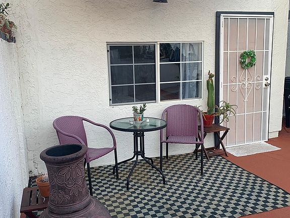 4th image of 4094 Myrtle Ave