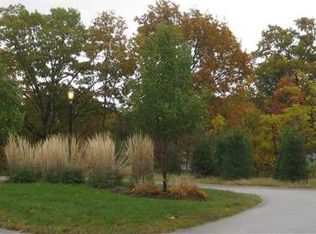 18 Scotts Dr, Holland, MI 49424