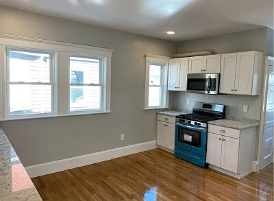 4 bed, 9999 sqft, $6,066 — Photo 4