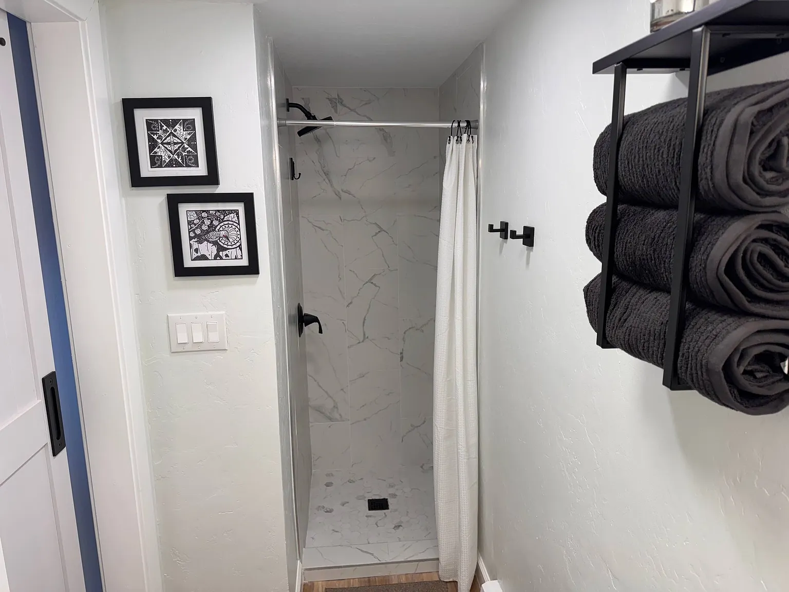2 bed, 818 sqft, $3,200 — Photo 3