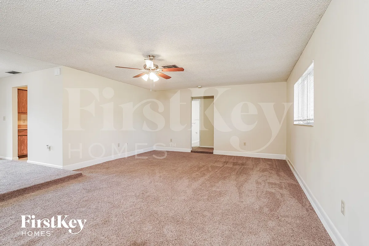 Building Photo - 18125 Hilda Dr
