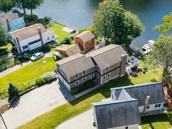 31 Burncoat Ln, Leicester, MA 01524