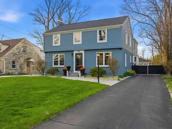 514 East Community PLACE, Milwaukee, WI 53217