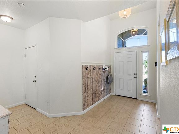 5th image of 525 San Jacinto Dr