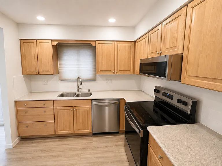 509 Forsythia Ln — Photo 3