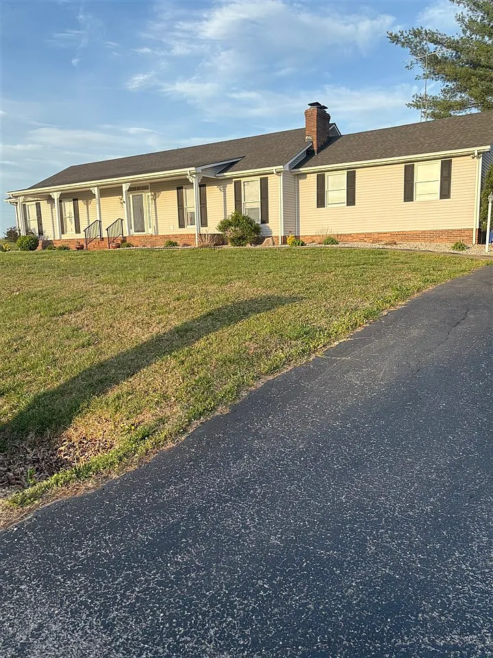 192 Coleman Ln photo 1