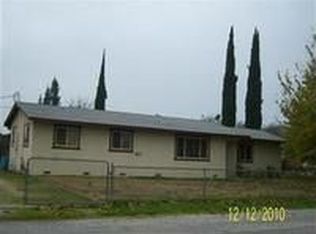 21065 Iris Ave, Porterville, CA 93257