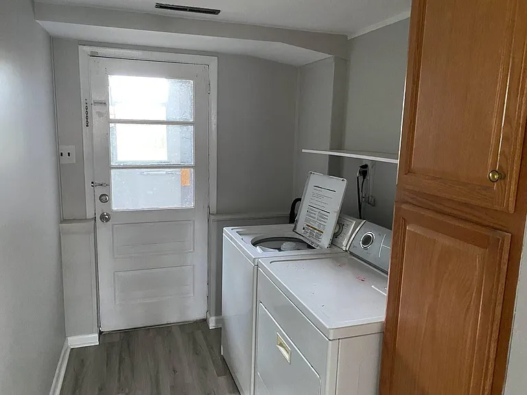 214 Marion Ave — Photo 5