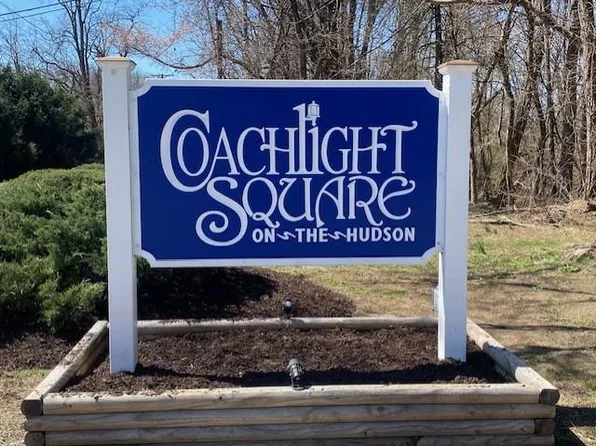 270 Coachlight Square, Montrose, NY 10548