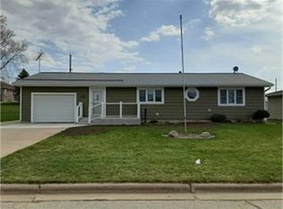 576 Main St, Holy Cross, IA 52053