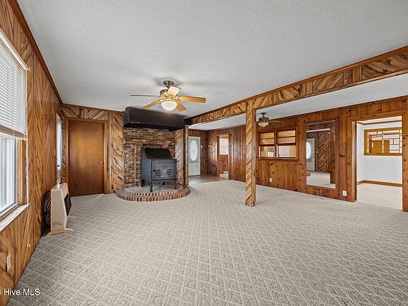 4th image of 9576 Newland Road