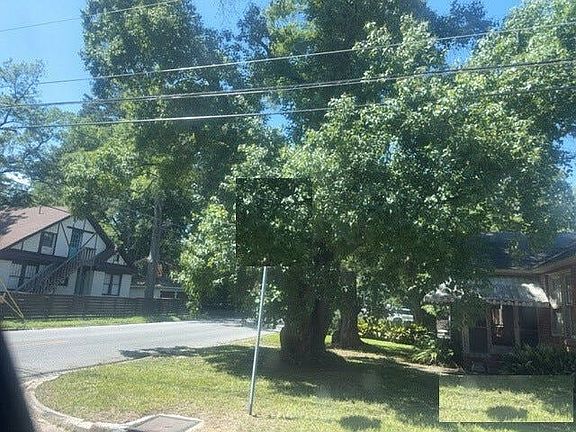 5th image of 2133 E 4th St