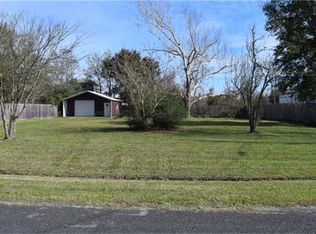 319 8th St, San Leon, TX 77539