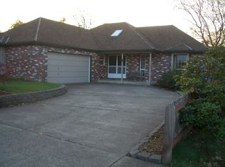 2216 15th St, Springfield, OR 97477