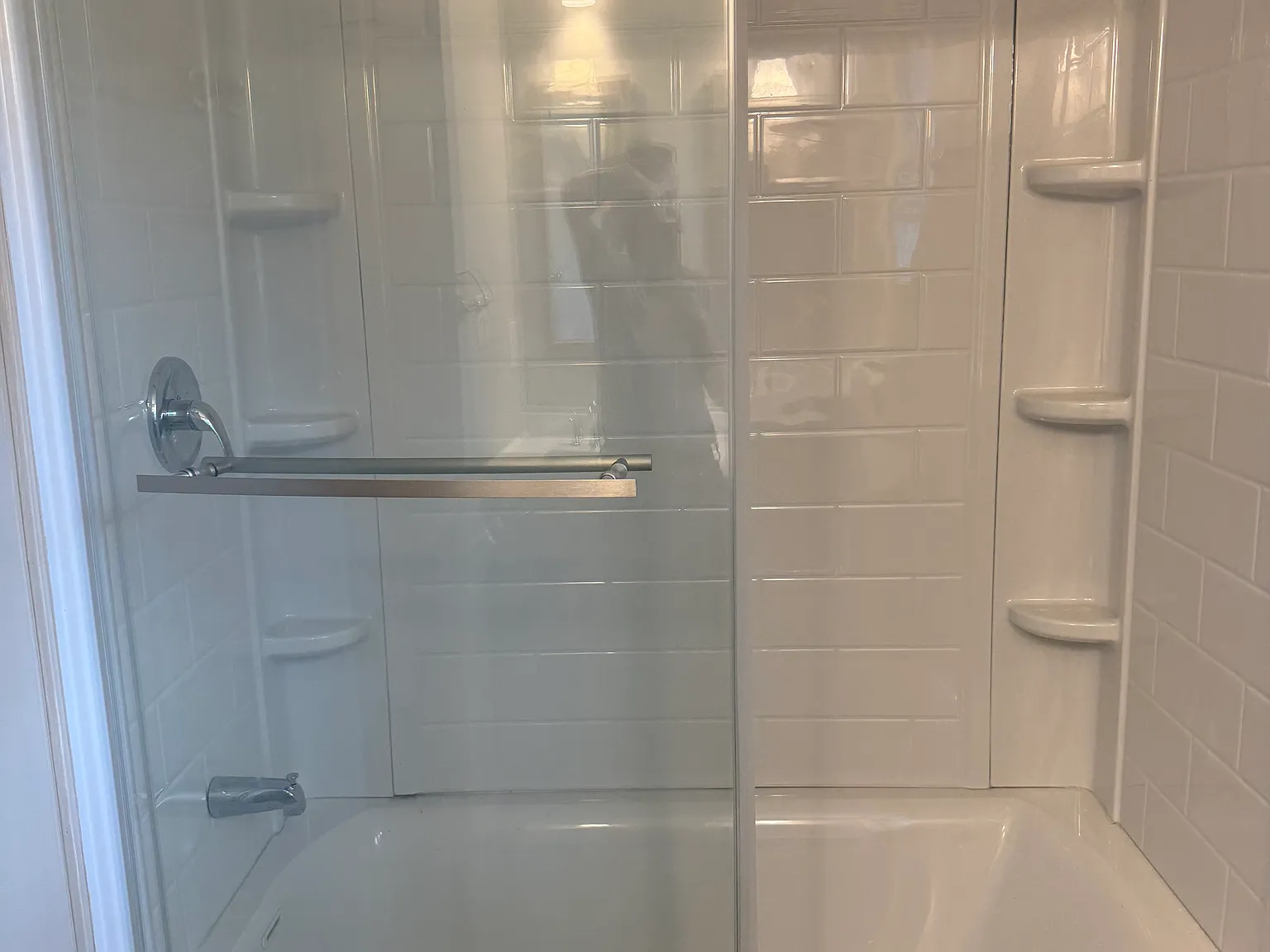 2 bed, 750 sqft, $1,550 — Photo 2
