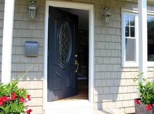 26 4th Ave, Haskell, NJ 07420