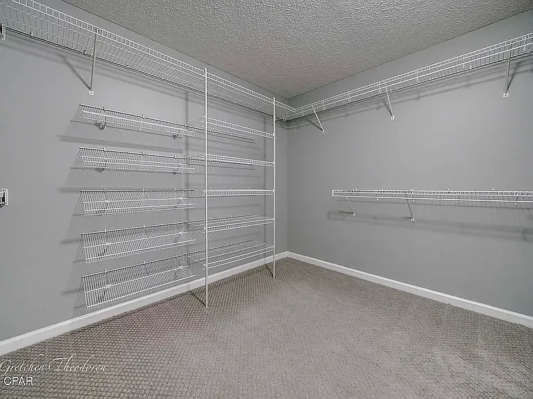 4704 Shannon Ln — Photo 15