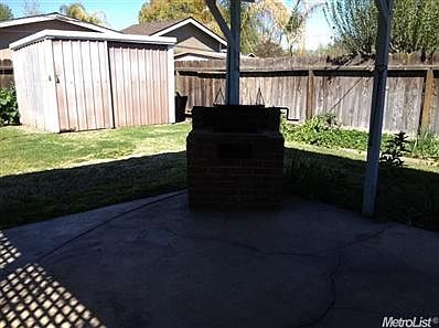 2nd image of 1425 Tamarack Ave
