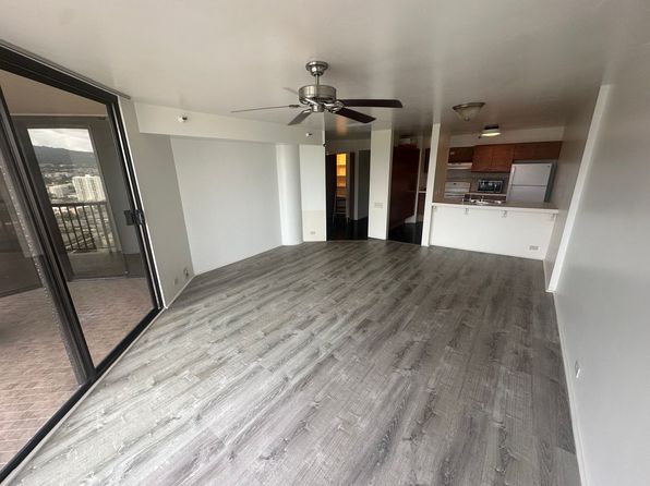 60 N Beretania St APT 2703