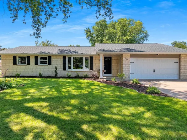 1191 Echo Ln, Green Bay, WI 54304