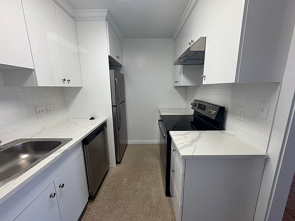 5th image of 30 Gardner Rd APT 6I