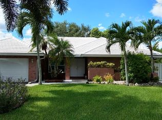 701 Amherst Ave, Davie, FL 33325