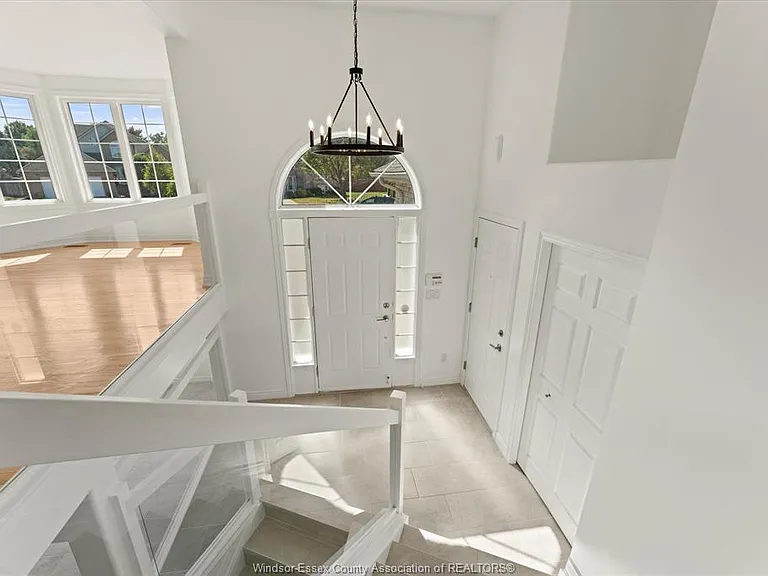 3316 Kenilworth Dr — Photo 4