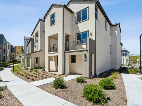 27328 Bear Paw Ln, Valencia, CA 91355