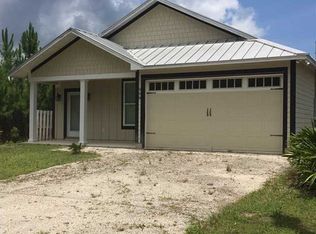 908 SE 5th St #NE, Carrabelle, FL 32322