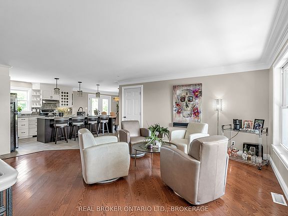 5th image of 17623 Sandringham Rd