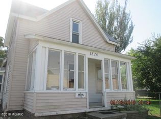 1526 Godfrey Ave SW, Wyoming, MI 49509