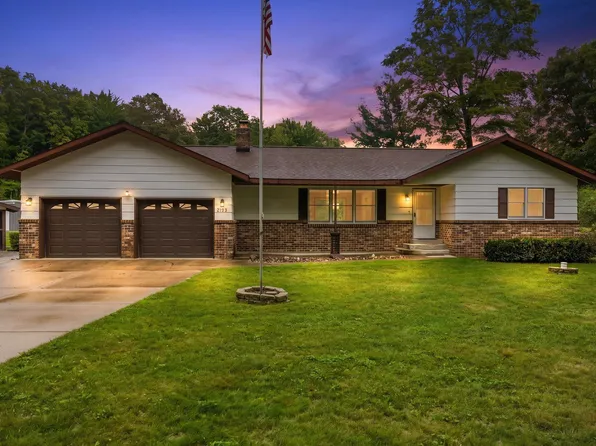 5182 E Shore Dr NE, Kalkaska, MI 49646