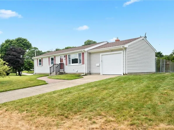 44 Julian Rd, Warwick, RI 02889