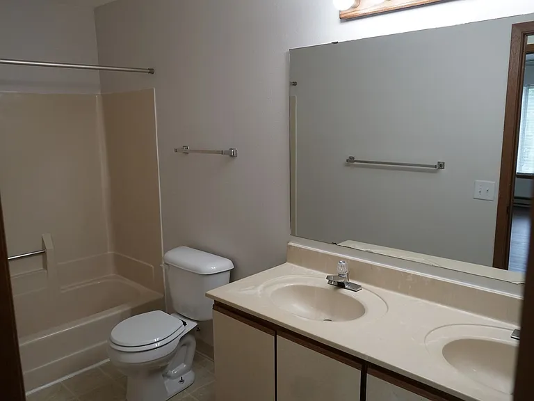 Orchard Village Apartments — Photo 252