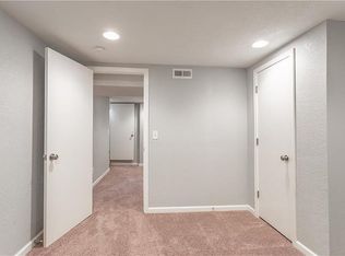8409 Cherry St, Kansas City, MO 64131