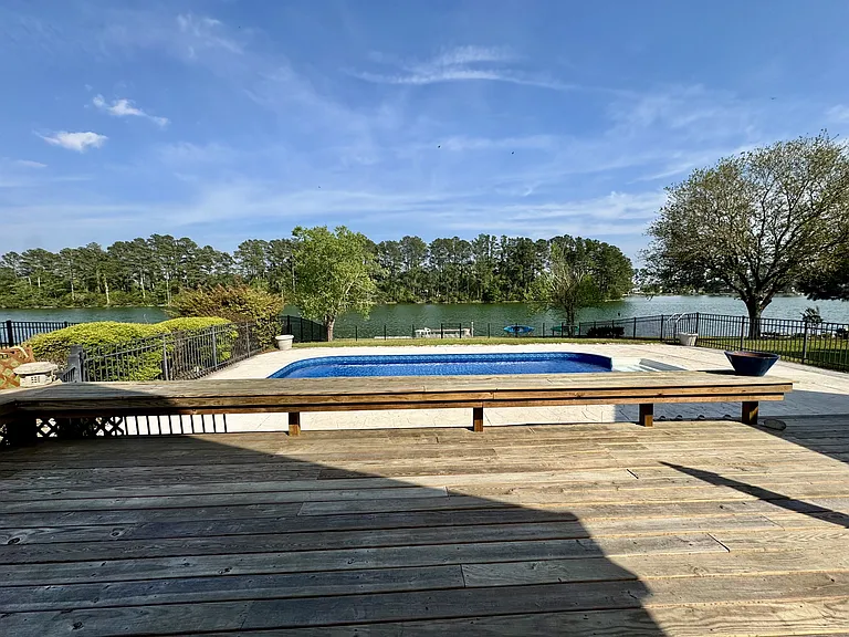 513 Alexis Dr — Photo 16