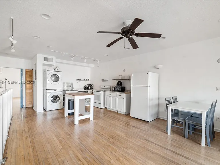 905 Sunrise Ln #905 — Photo 9