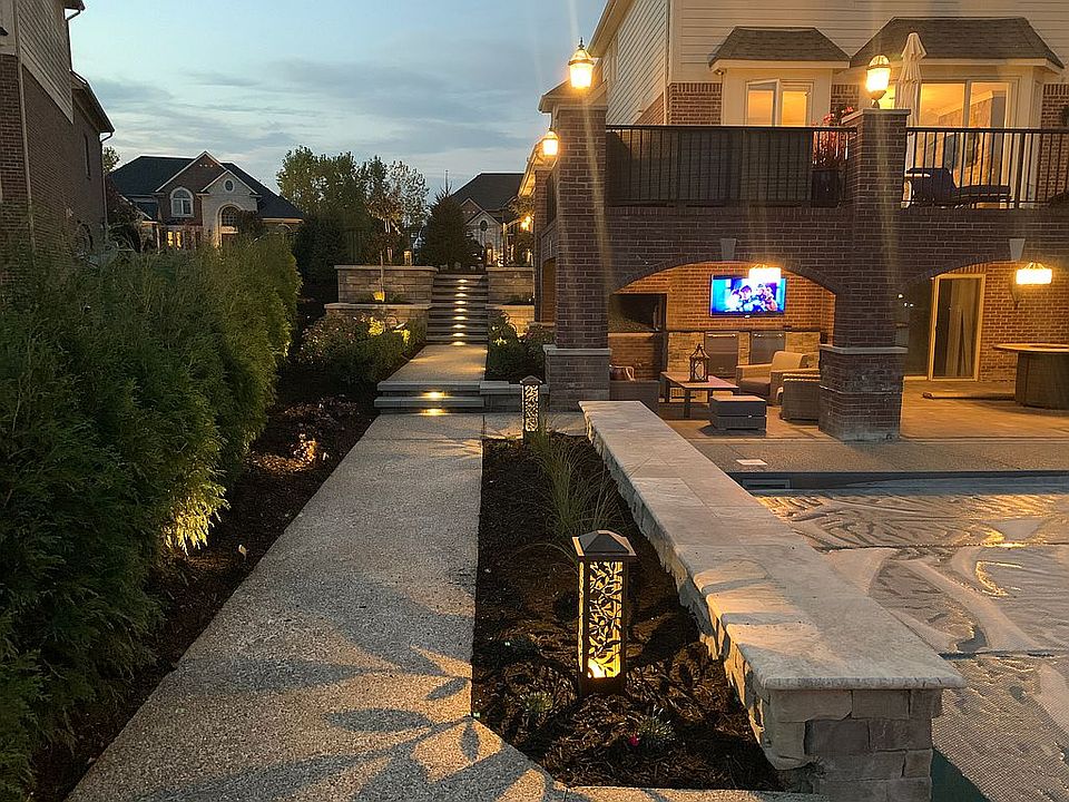 2nd image of 6688 Shadydale Dr