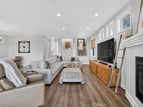 3rd image of 214 Avenida Montalvo Unit 2