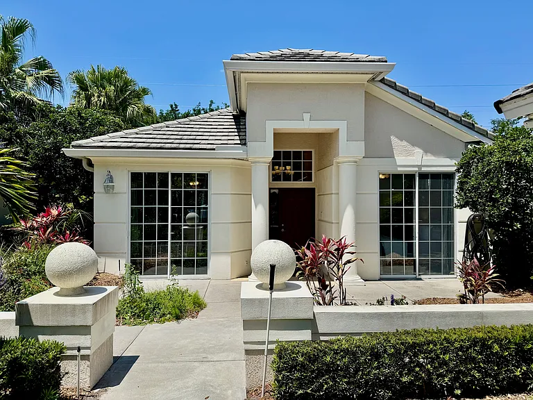 7330 Kensington Ct — Photo 2