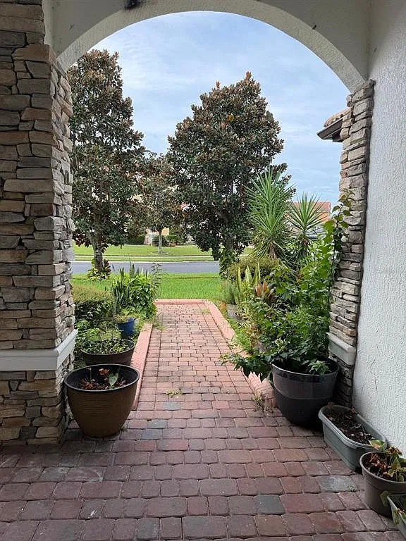 4 bed, 3.0 bath, 2458 sqft, $2,995 — Photo 3