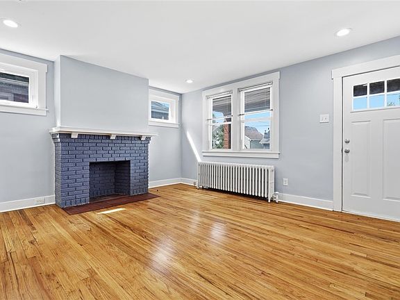 5th image of 1006 Flemington St