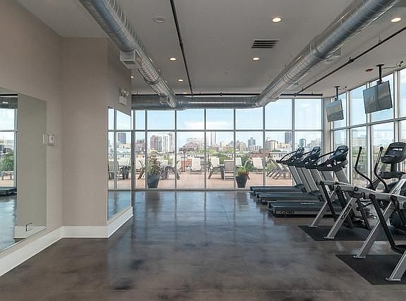 4th image of 3141 N Sheffield Ave #4d44a2103