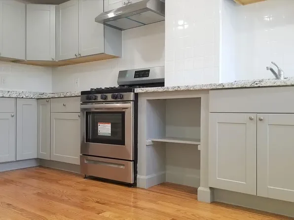 156 Lexington St #3, Boston, MA 02128