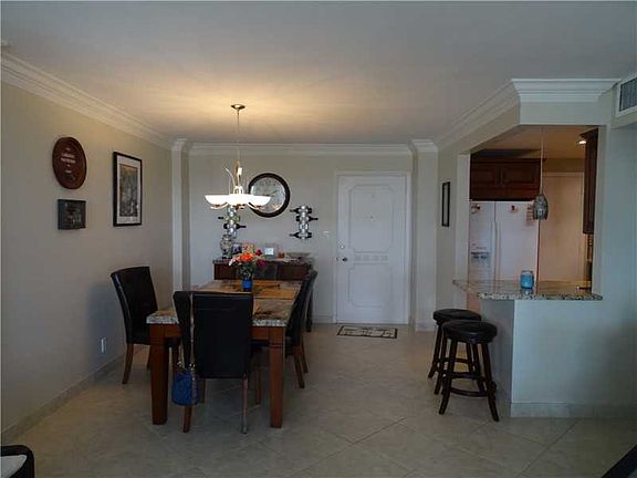 4th image of 305 N Pompano Beach Blvd APT 310