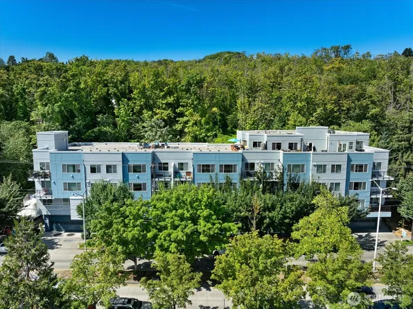3213 Harbor Avenue SW #301, Seattle, WA 98126
