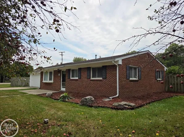 25172-22 Mile Rd, New Baltimore, MI 48051